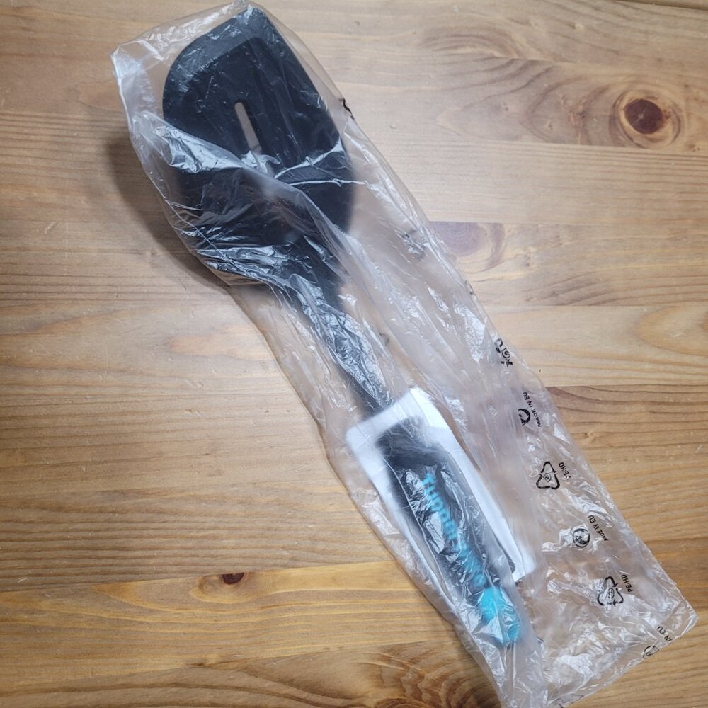 Tupperware Spatula - Picture 2 of 2